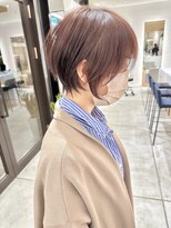 ステア ケース(stair case) 大人かわいい前下がりショートボブ耳かけ