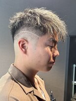 スキル(SKILL) 前下がりショート スキンフェード