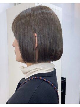 イコ 表参道原宿(ico) ブリーチなしダブルカラー オリーブグレージュ ボブ