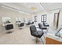 リトル ガレリア 新宿(little galleria)の雰囲気（スタイリッシュな雰囲気漂うサロン［新宿/新宿駅/新宿/新宿駅］）