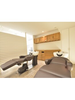 これからの季節、乾燥によるパサつきや広がりが心配な方へ＊髪質改善で艶のある美しい髪を手に入れませんか