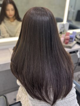 ロック(rock) レイヤー/レイヤーカット/顔まわり/顔周りカット/透明感カラー