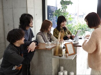 アイフィ(iFY)の写真/≪トレンド感のあるスタイルが好評≫完全マンツーマン施術で、一人一人のお客様としっかり向き合います!