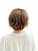 サラ HAIR&MAKE sala 桜ヶ丘店&nbsp;万能ショート白髪を生かしてカラーを楽しむ
