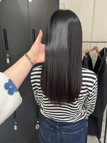 アトレ 福岡大名店(attrait)&nbsp;艶感引き出すブラックセミロング×上質トリートメント