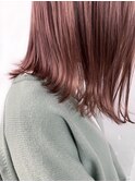ピンクベージュ