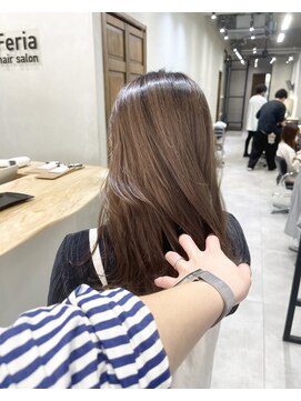 フェリア 松山(Feria) 【Feria松山】ダークルーツグレージュ☆白石