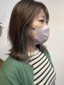 シーソー(SEE SOE) 外ハネヘア