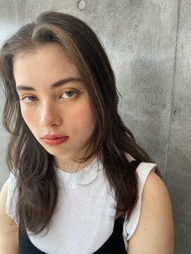 リパブリッシュ バイ ゴズウェルヘア(Republish by Goeswell Hair) たっぷりロングレイヤーカールパーマ