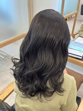  リュクスバトーバイトリコ 船橋南口店(Luxe BATEAU by tricot) ダークネビージュカラー