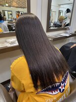 ヘアーアンドメイク ビス(HAIR&MAKE bis)&nbsp;黒染めが飽きた方へ！ピンクブラックカラー【中西思実】