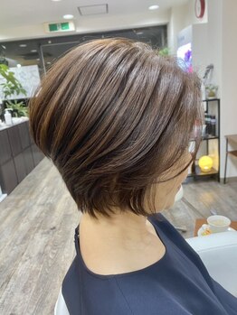 ミミトモリトの写真/ハイライトを使用しない白髪ぼかしで髪のダメージを最小限に抑え艶感UP！オシャレもしっかり楽しめる♪