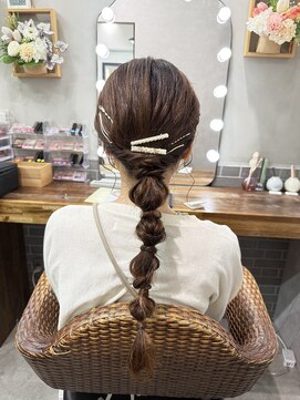 メゾンドムニ 恵比寿(Maison de MUNi) 編みおろしヘア