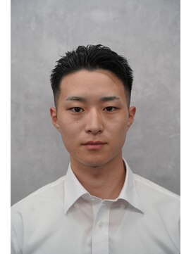 クロムトウキョウ ザ バーバー ネオン 新宿店(CHROM TOKYO the Barber ne/on) ミドルフェード