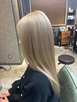 フィーネ 柏(Fi-Ne)&nbsp;ホワイトベージュ/ブリーチカラー/プルエクステ/柏