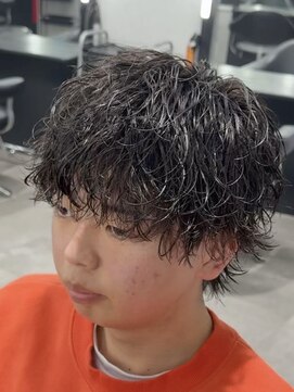 ウノ(U.No.) 大人気シャドウパーマ