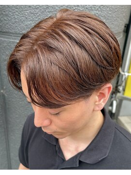 フリーク バーバーショップ 都島店(FREAK BARBER SHOP) ブラウンモテシースルーツーブロックセンターパート