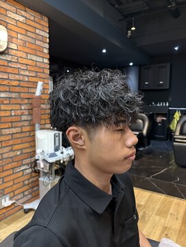 ドゥーエン 京橋店(DoEN) ツイストスパイラルパーマ