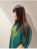 ナチュラルな艶感が魅力◎美髪ストレートロング