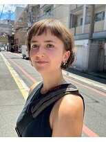 クルー(Creww KYOTO)&nbsp;クセを活かしたオン眉バングのすきっとボブ