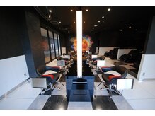 NYNY MEN 海老江店【メンズサロン/メンズカット/メンズパーマ】【11/1OPEN(予定)】の雰囲気（上質な空間で満足のいくひと時[野田/パーマ/カラー/ヘッドスパ]）