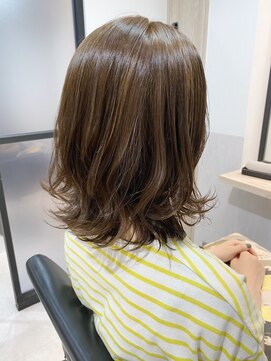 アンサム 二子玉川店(UNSOME) 【UNSOME二子玉川】ミディアムレイヤー/ベージュ系