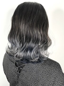 ソース 枚方(SOURCE) グラデーションシルバー