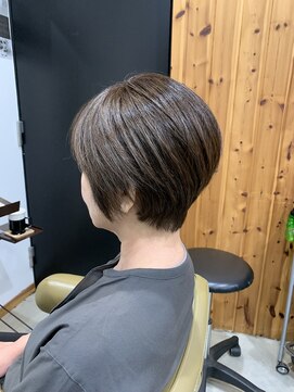 ディッシュ 五反田(dish) アッシュベージュ前下がりショートスタイル☆五反田美容院