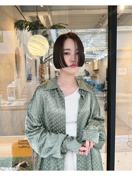 ヒュージ 三軒茶屋(huge) タイトに収まるぷつっとボブ_ショートカット_リップラインボブ