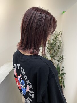 ユニ 江坂(Uni.) チェリーレッド　ピンクブラウン　外はねボブ