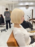 魅力倍増カールセミディシアーカラーダークアッシュショートヘア