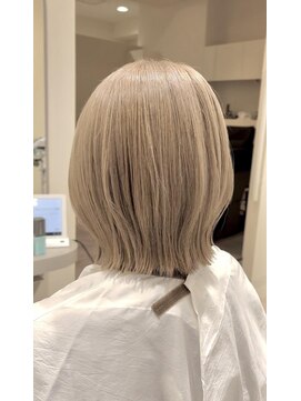 タヤ ひばりが丘店(TAYA) ミルクティーベージュ/外はねボブ