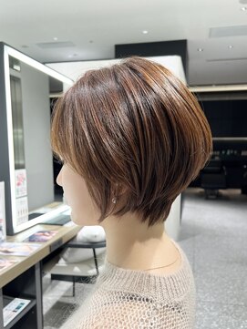 メゾンブラン 川西阪急店(Maison Blanc) 前下がりくびれショート