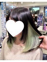 トーキョー オタクヘアー(TOKYO OTAKU HAIR) インナーカラー ライムグリーン レイヤーカット ブリーチカラー