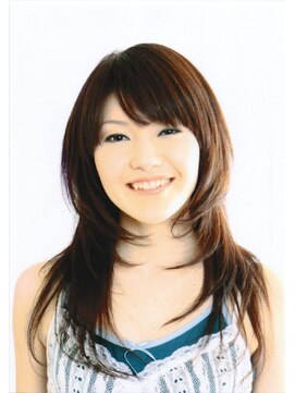 ミスエッセンス(MISS ESSENCE) キュートな大人フェミニンロングスタイル