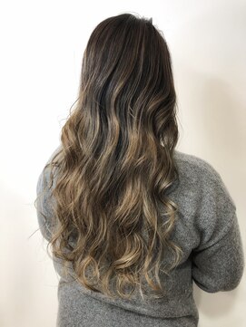 バズ ビー(BUZZ Bee) 【梅田】バレイヤージュ×アッシュベージュ