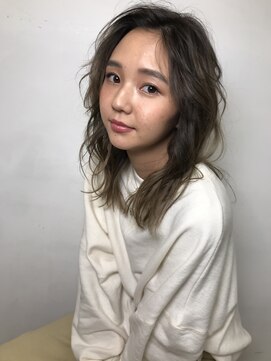 メロウ(MELLOW) ケアブリーチハイライト×レイヤーカット