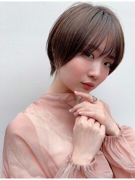 ミィ 表参道(mee.) 【mee.】ハセガワヒトシ あざといベージュ春ショート 表参道