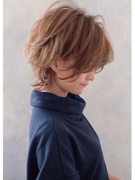 エル(LE) 【LE】耳かけダブルバングセンシュアルショート/顔周りカット