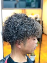 カルムンド バイ トコヘイ(CALMUNDO by TOKOHEI)&nbsp;【ツーブロアシメ×ツイストスパイラルパーマ】