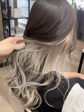 ヴィフ 大船(VIF) インナーカラーヘアカラー/カット/くびれヘアレイヤーカット大船