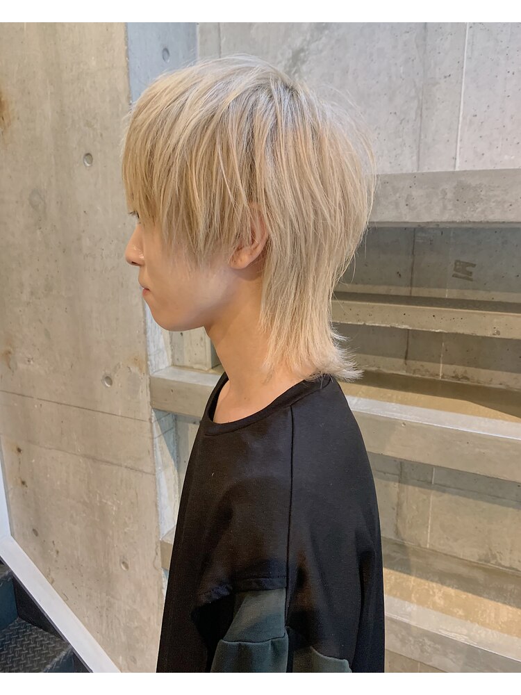 マッシュウルフ×ホワイトブロンド：L185709633｜ココモ(KOKOMO)のヘア 