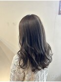 赤みを抑えたアッシュブラウンカラー×イエベの方におすすめ