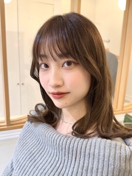 プラネシブヤ(Prune Shibuya) 抜け感前髪がポイント 大人ミディアム