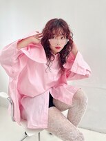 ホロ(hollo)&nbsp;くるくるパーマ レイヤーパーマ ピンクパーマ ロングパーマ