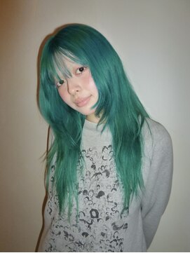 オーオ シカシカ(OOO YY) ハイトーンの爽やかなカラー