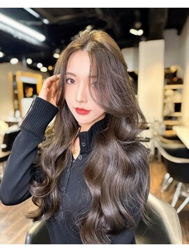 ゲームバイアランスミシー 心斎橋(GAME by Alan Smithee) ワンホンヘア/ワンホンレイヤー/艶カラー【心斎橋/難波】