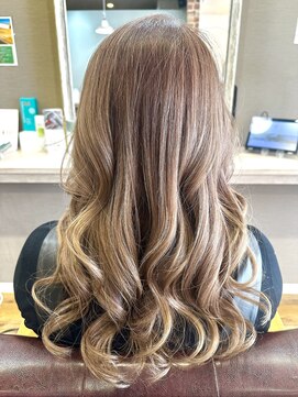 ヘアーメイクロージー 八軒店 (HAIR MAKE ROSY) インナーカラーショートカットショートボブハイライトメッシュ