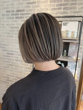 ビアンカ カマクラ(bianca) 《ボブ×シャドールーツ》