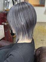 ブレイズヘアー(BLAZEhair) 【脱白髪デザイン】グレーシルバーバレイヤージュ×ブリーチ2回